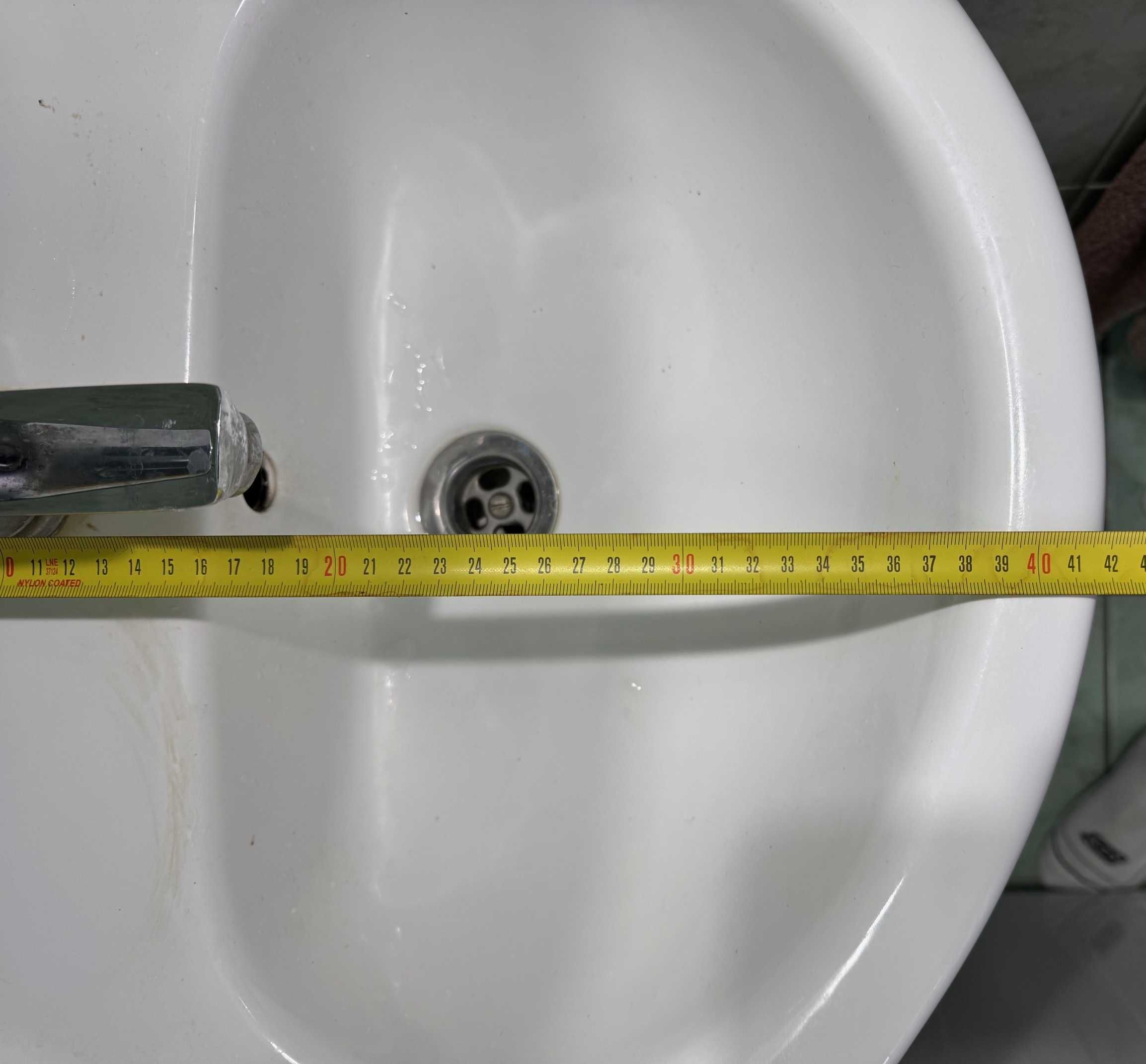 Umywalka łazienkowa 50cm z szafką i bateria Ferro