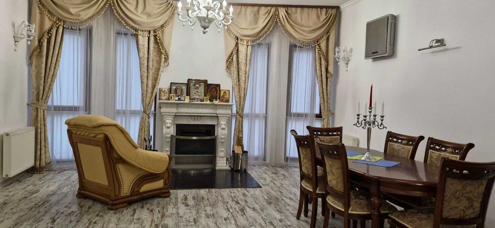 Продаж чудового будинку поруч з сосновим лісом с.Гореничі