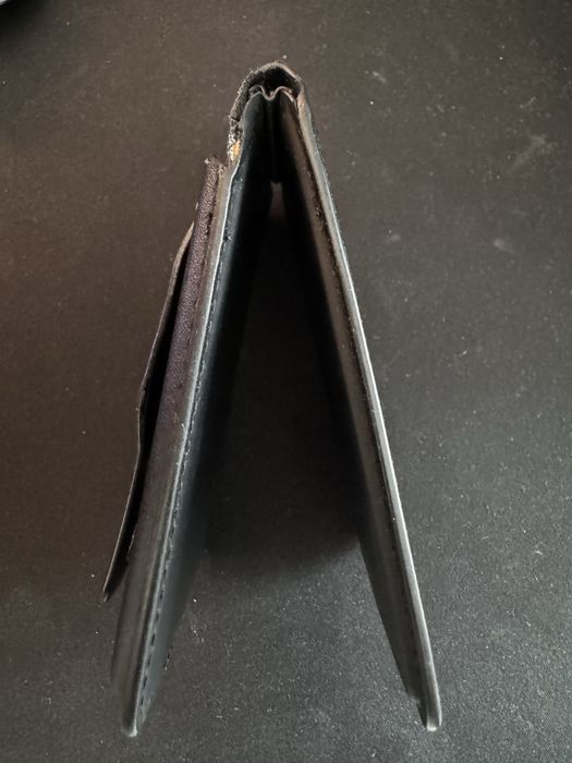 Carteira ESR Magsafe com Find My