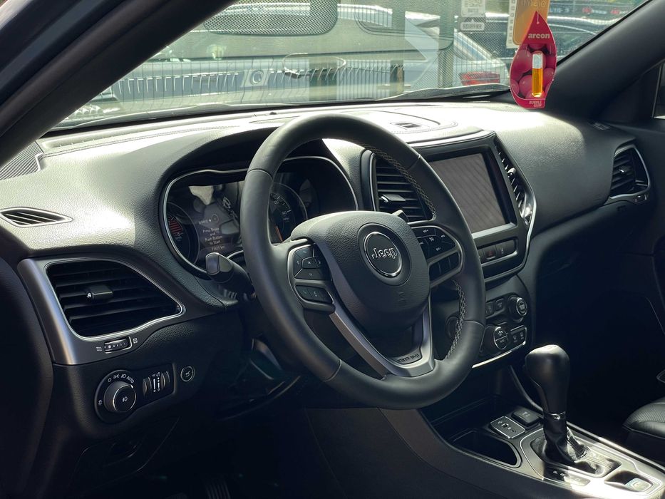 Jeep Cherokee 2021 бензин 3.2