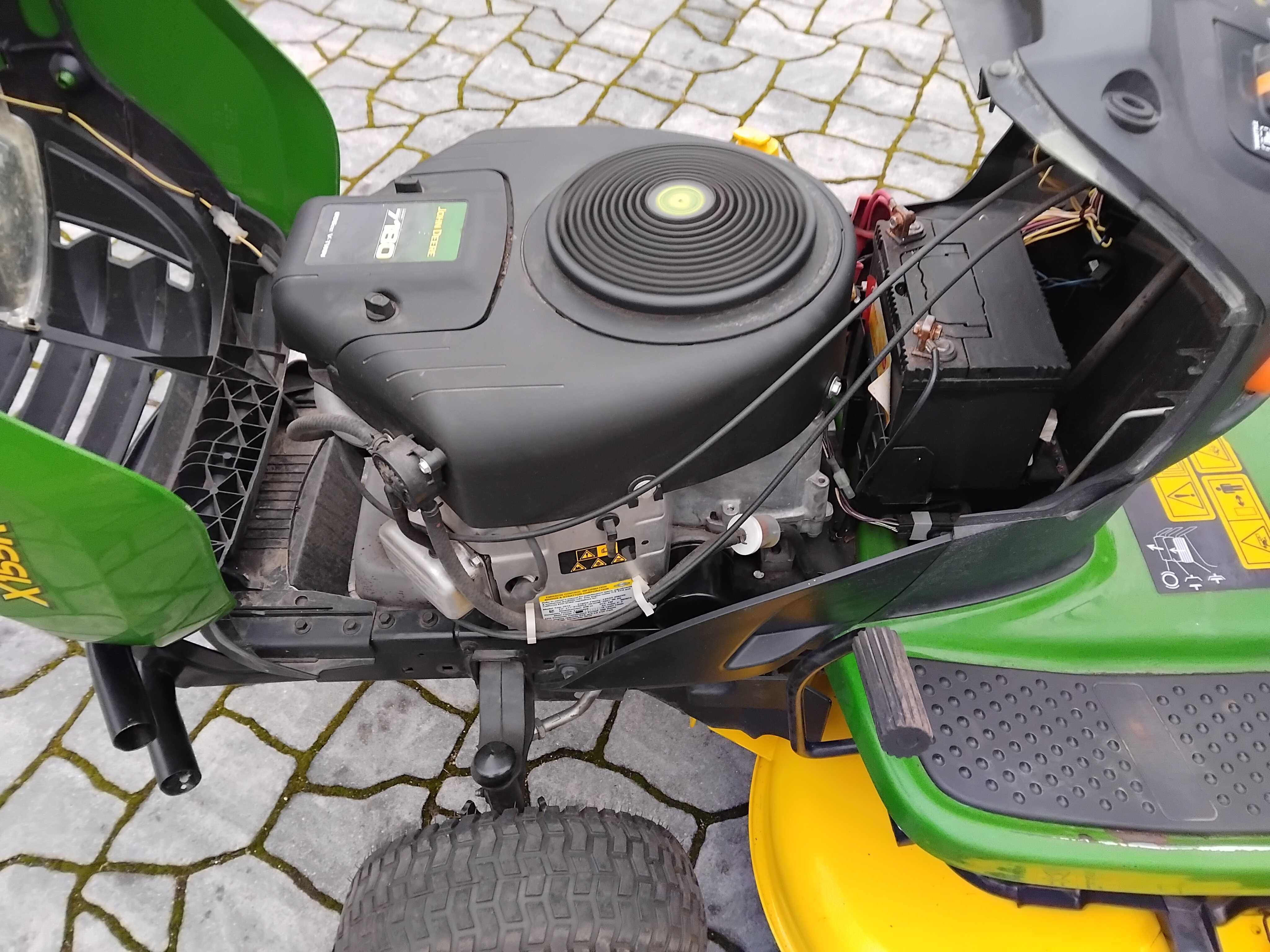Solidny traktorek kosiarka JOHN DEERE X155R  18KM