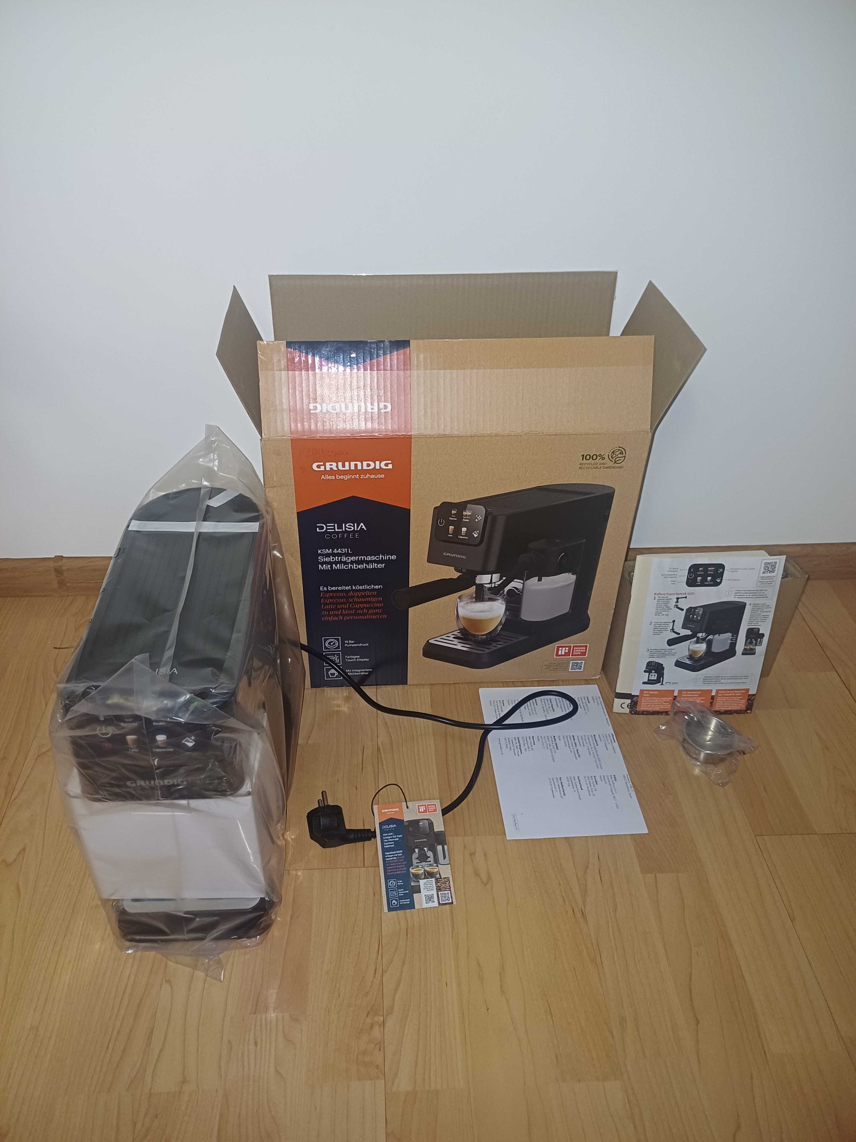 Кавомашина Grundig KSM 4431 L Latte macchiato капучино молочник стакан