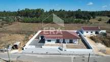 Moradia T4 NOVA, em Carriço, Pombal