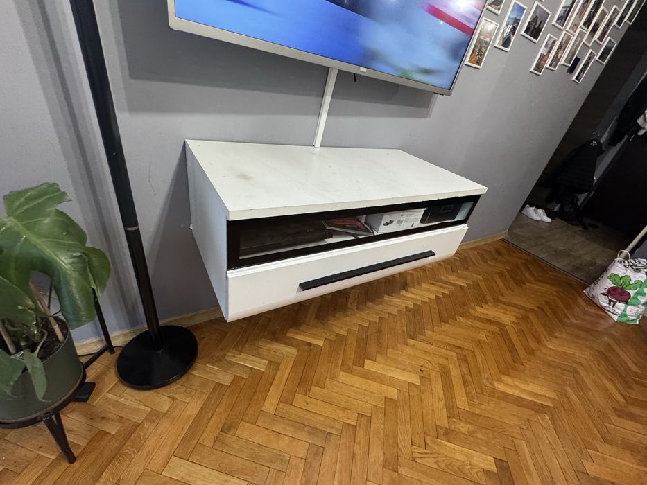 Polka RTV wiszaca biala