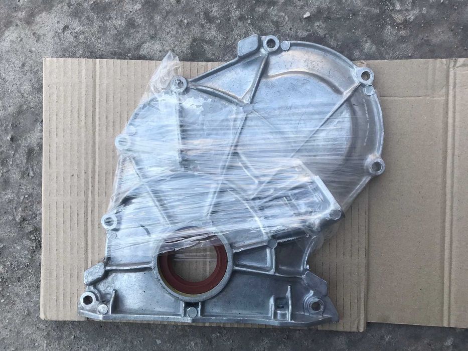 Крышка двигателя передняя ВАЗ 21214 Нива