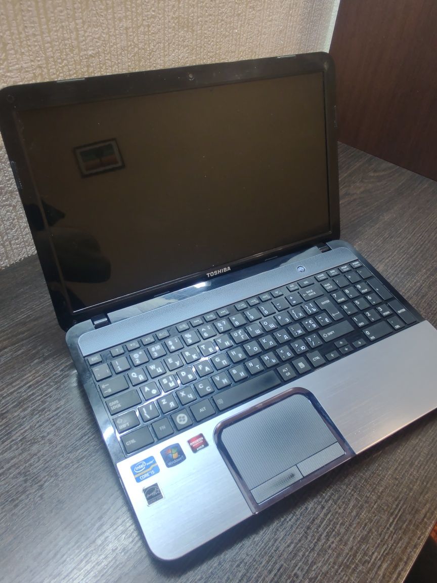 Продам Toshiba L855-11P