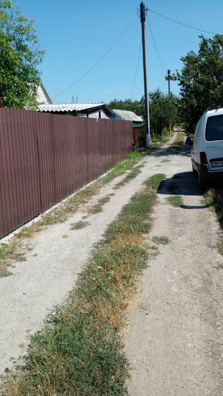 Продаж дачі у місті вул. Істоміна  - будинок, питна вода, світло.