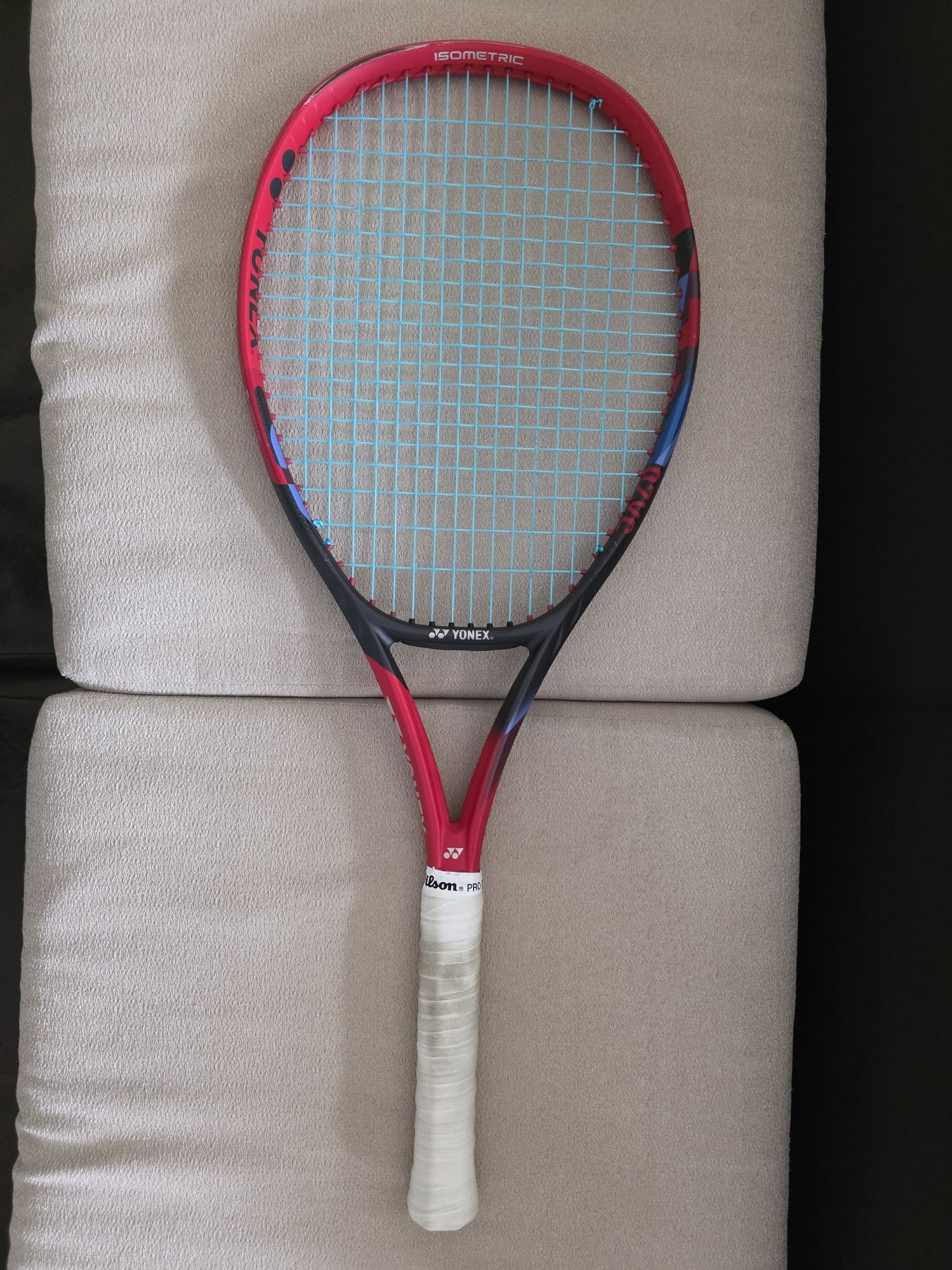 Yonex V Core 100
