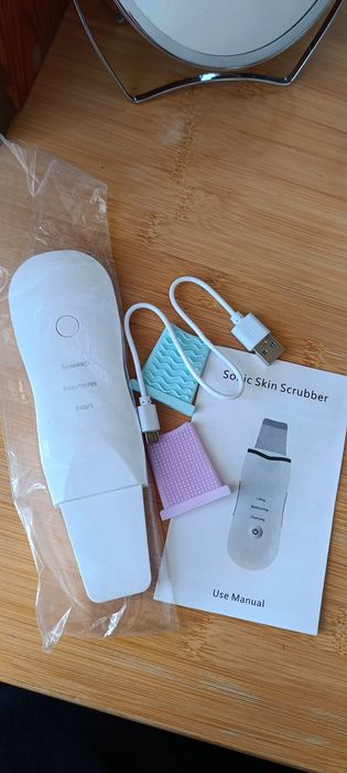 Przyrząd do peelingu kawitacyjnego