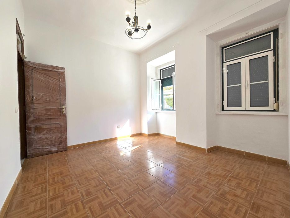 Apartamento T3+1 à venda em Lisboa