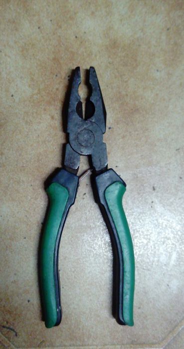 Vendo 4 Alicates