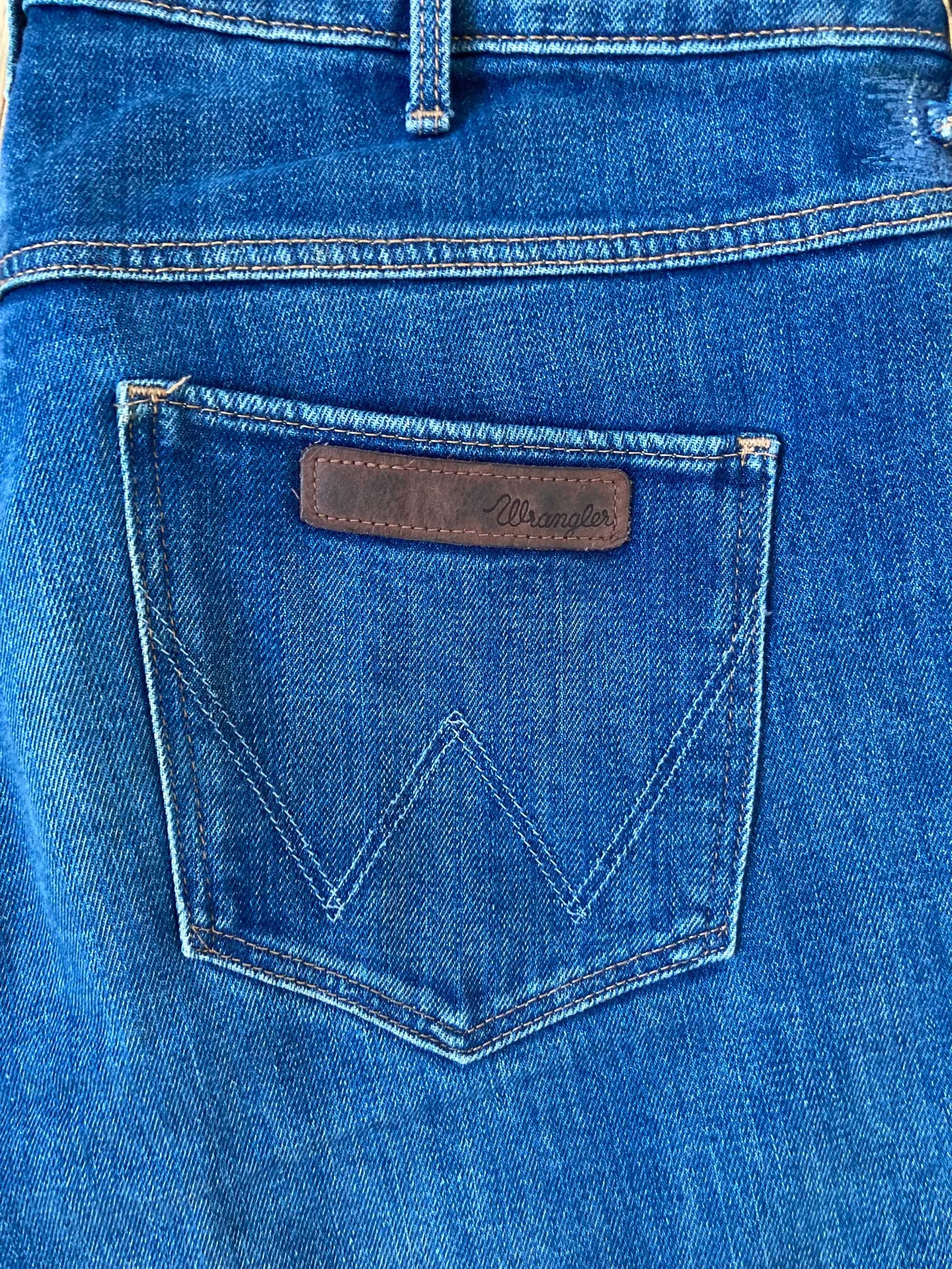 Spodnie jeansowe niebieskie W30 L34 Wrangler Sara