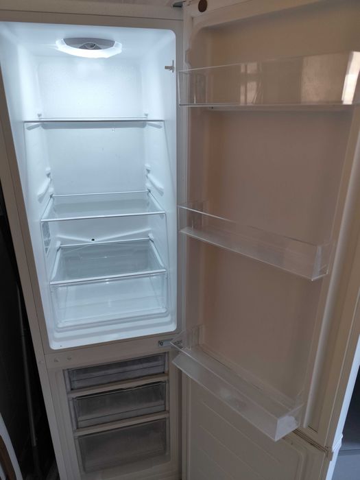 Frigorífico Combinado Silver 170L Branco IPC170L – Quase Novo!