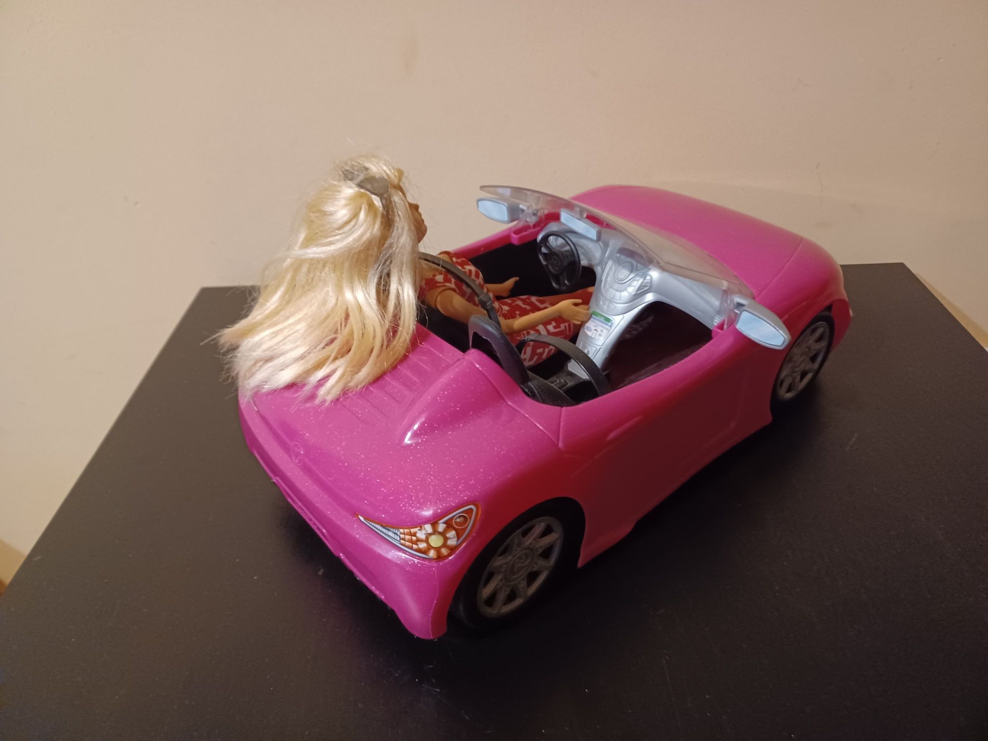 Samochod z lalka barbie