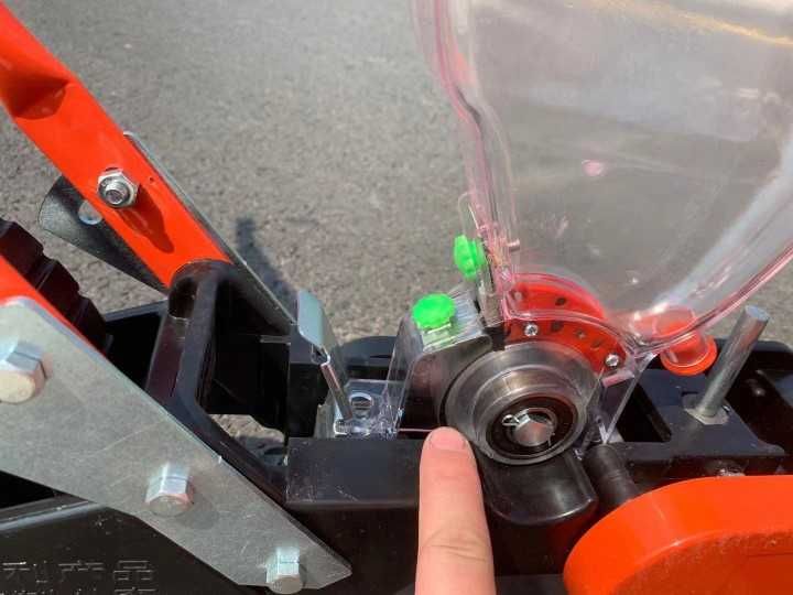 Semeador manual novo