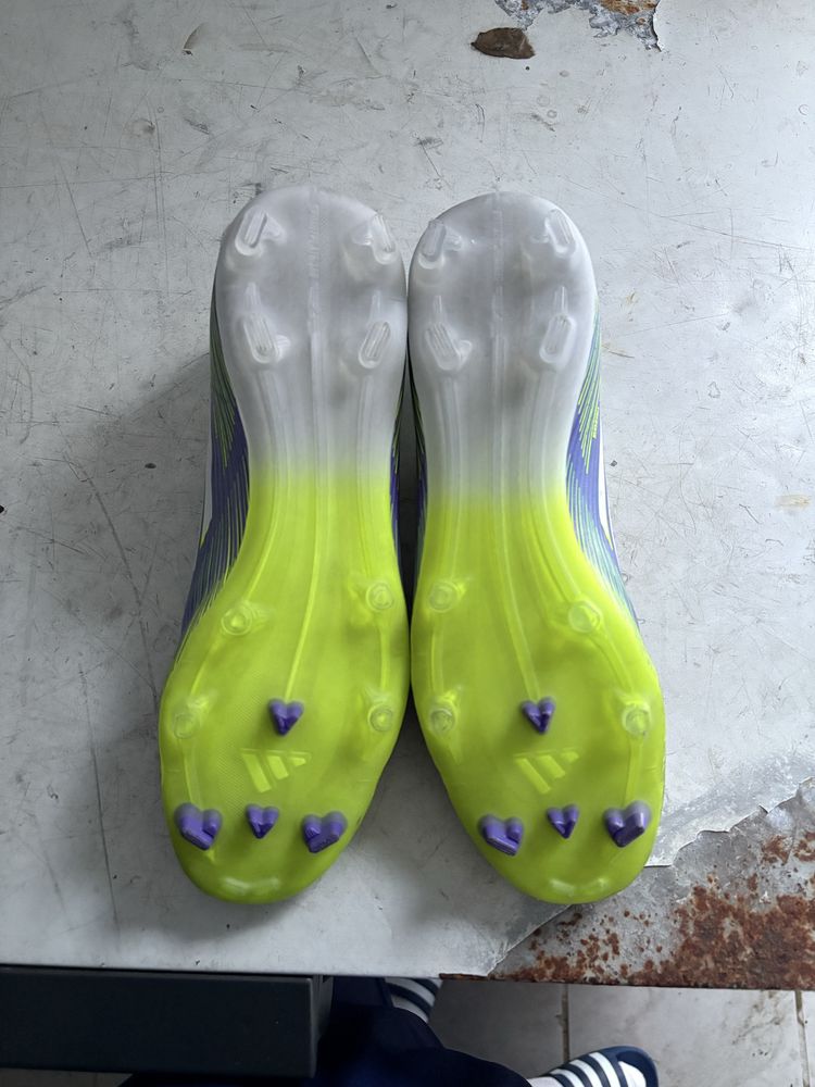 Chuteiras F50 Novas