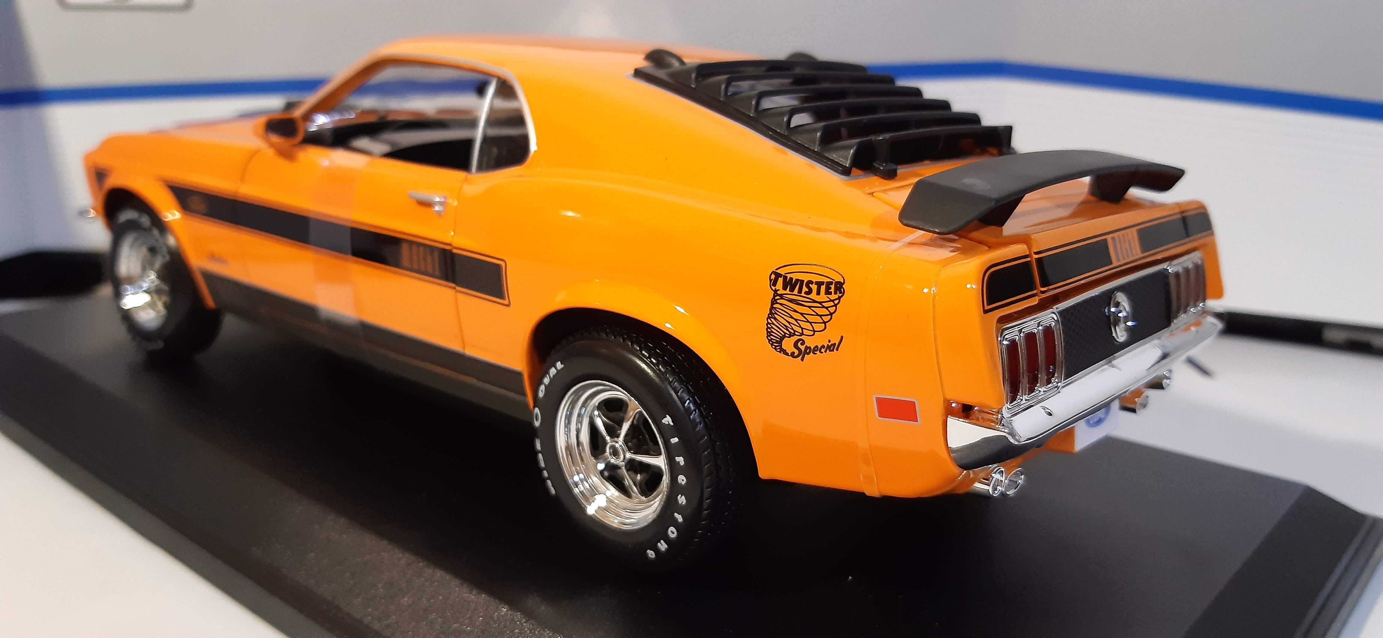 1/18 Ford Mustang Match1 - Maisto