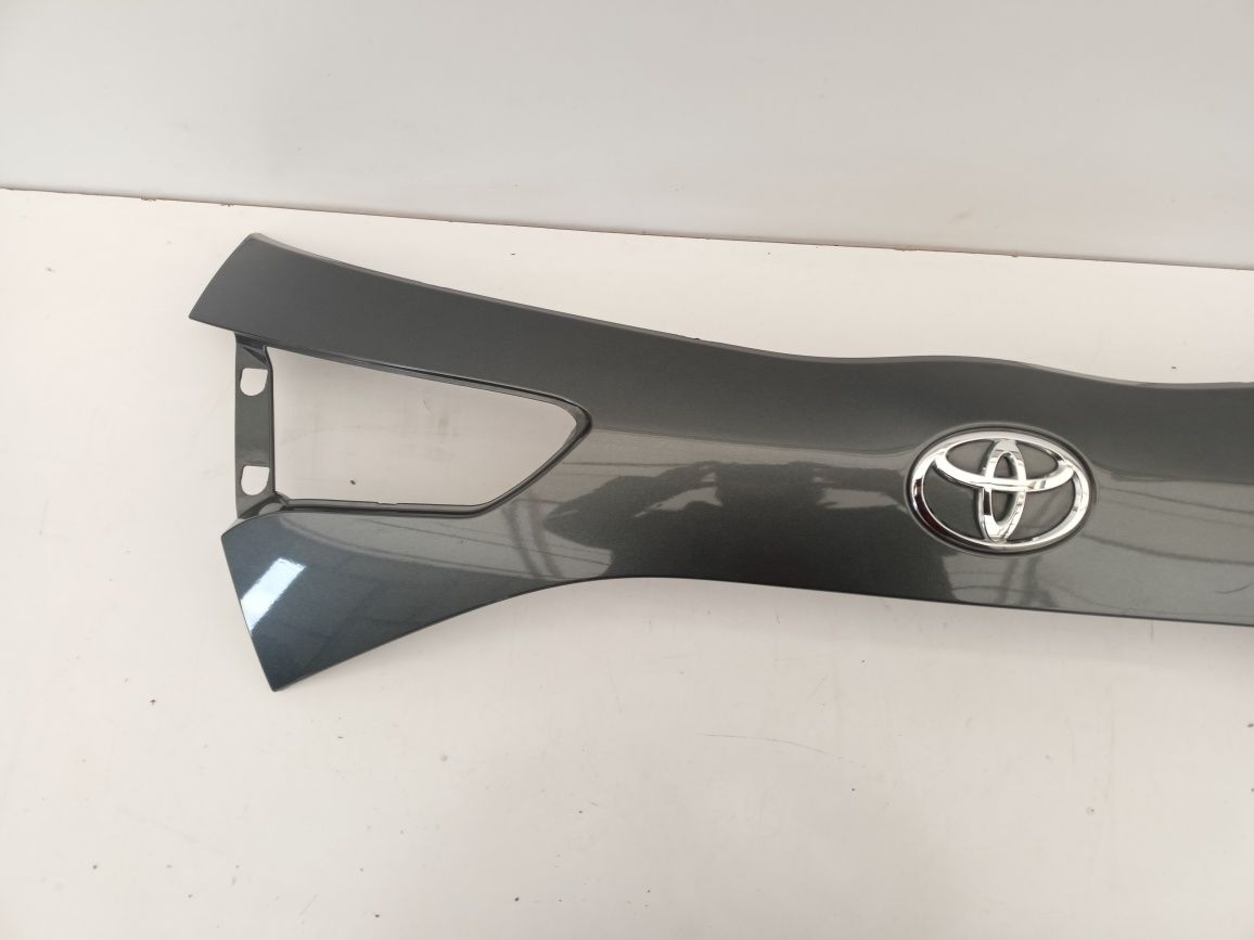 Toyota Yaris III 3 lift FL 17-20 blenda klapy tył tylna nakładka