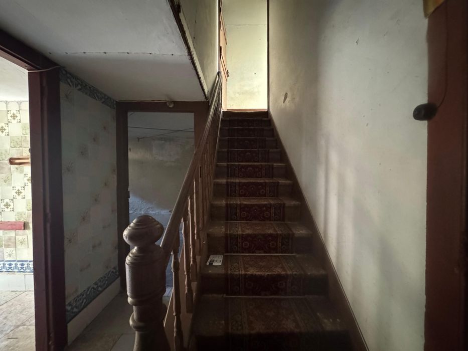 Moradia para restauro/Porto Bonfim