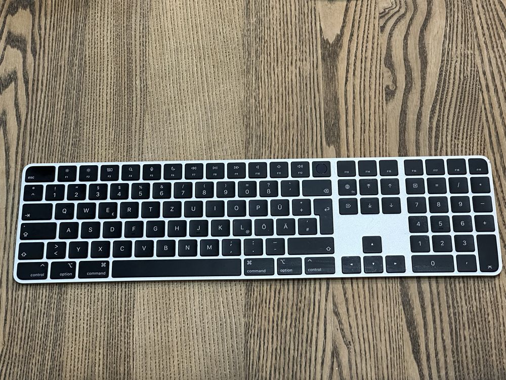 Apple Magic Keyboard with Touch ID