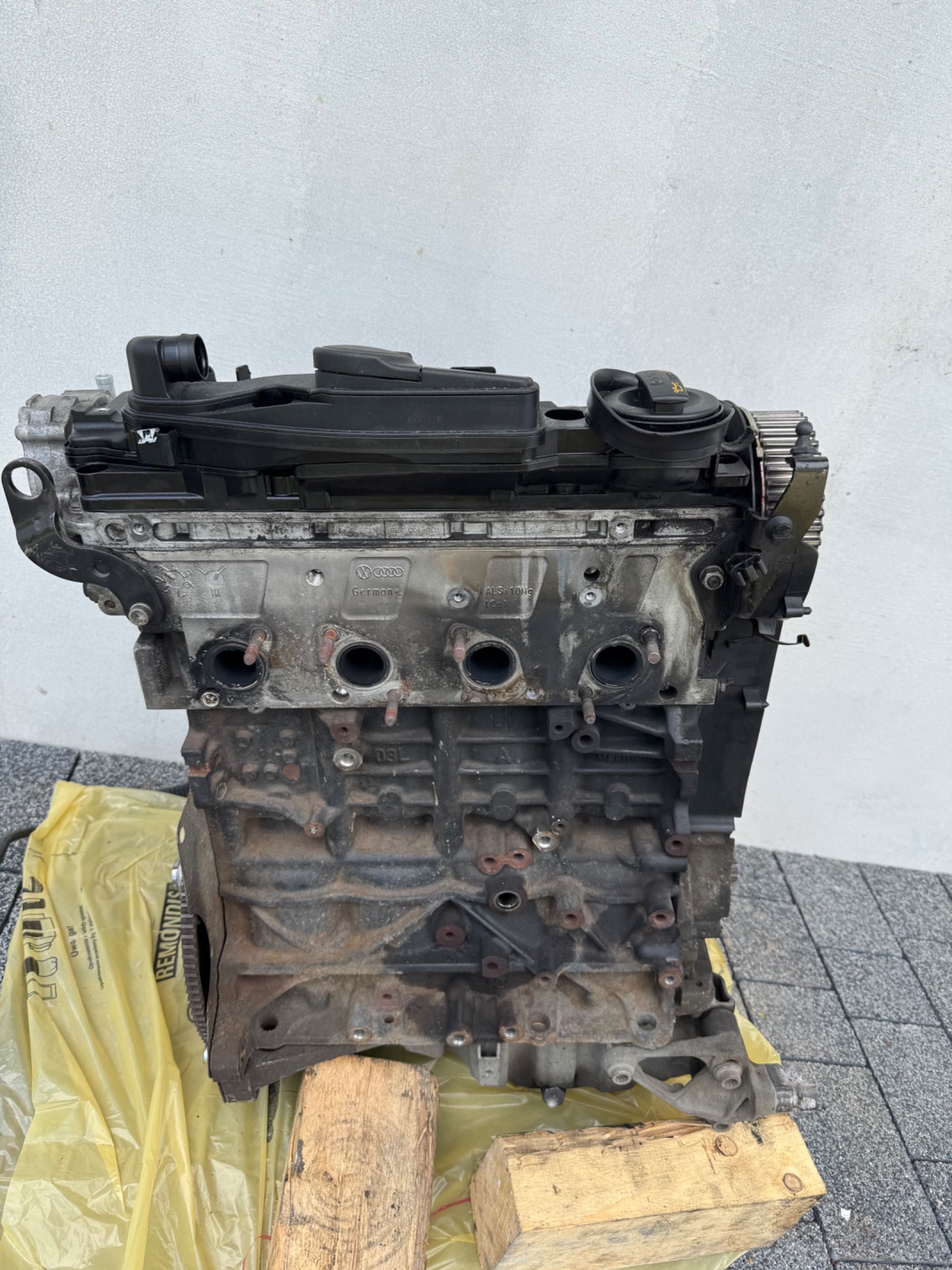 Silnik Audi a4 2.0 CAHA