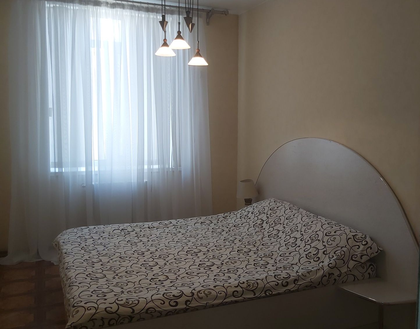 Посуточно 2 ком Центр 97 кв пр. Гагарина, 6 спальных