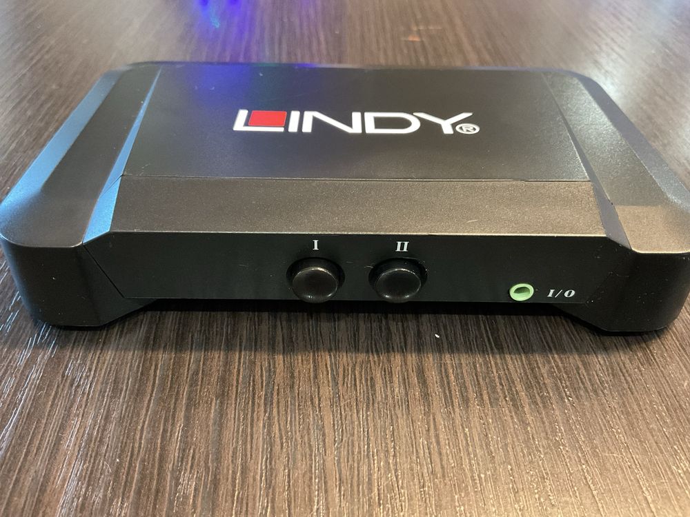 Switch / Przełącznik VGA + Audio (D-Sub) - Lindy 32529