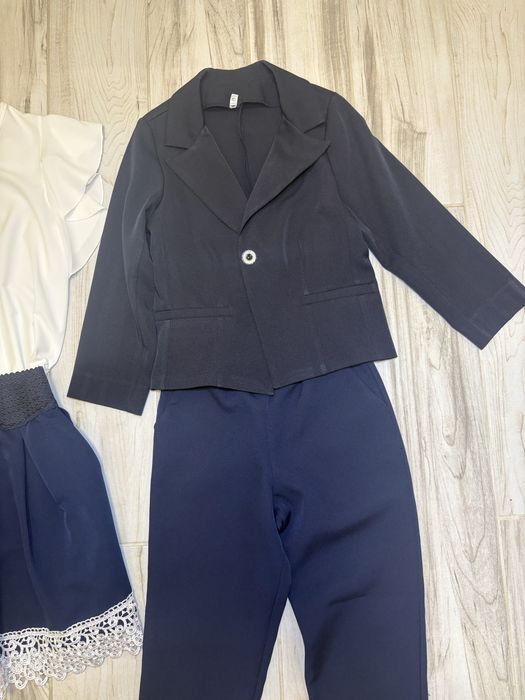 Костюм для дівчинки шкільний