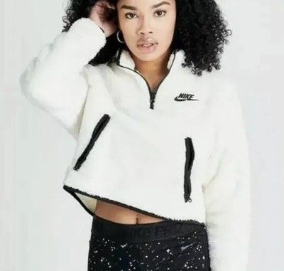 Кроп-топ укорочена кофта Nike