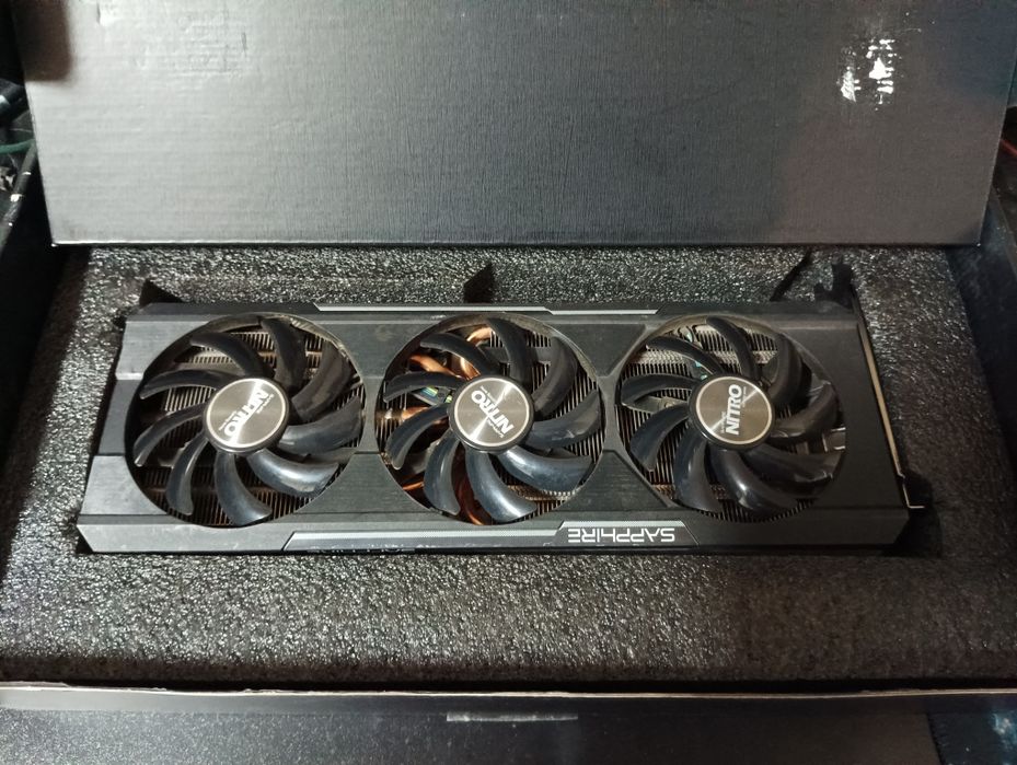 Відеокарта sapphire nitro R9