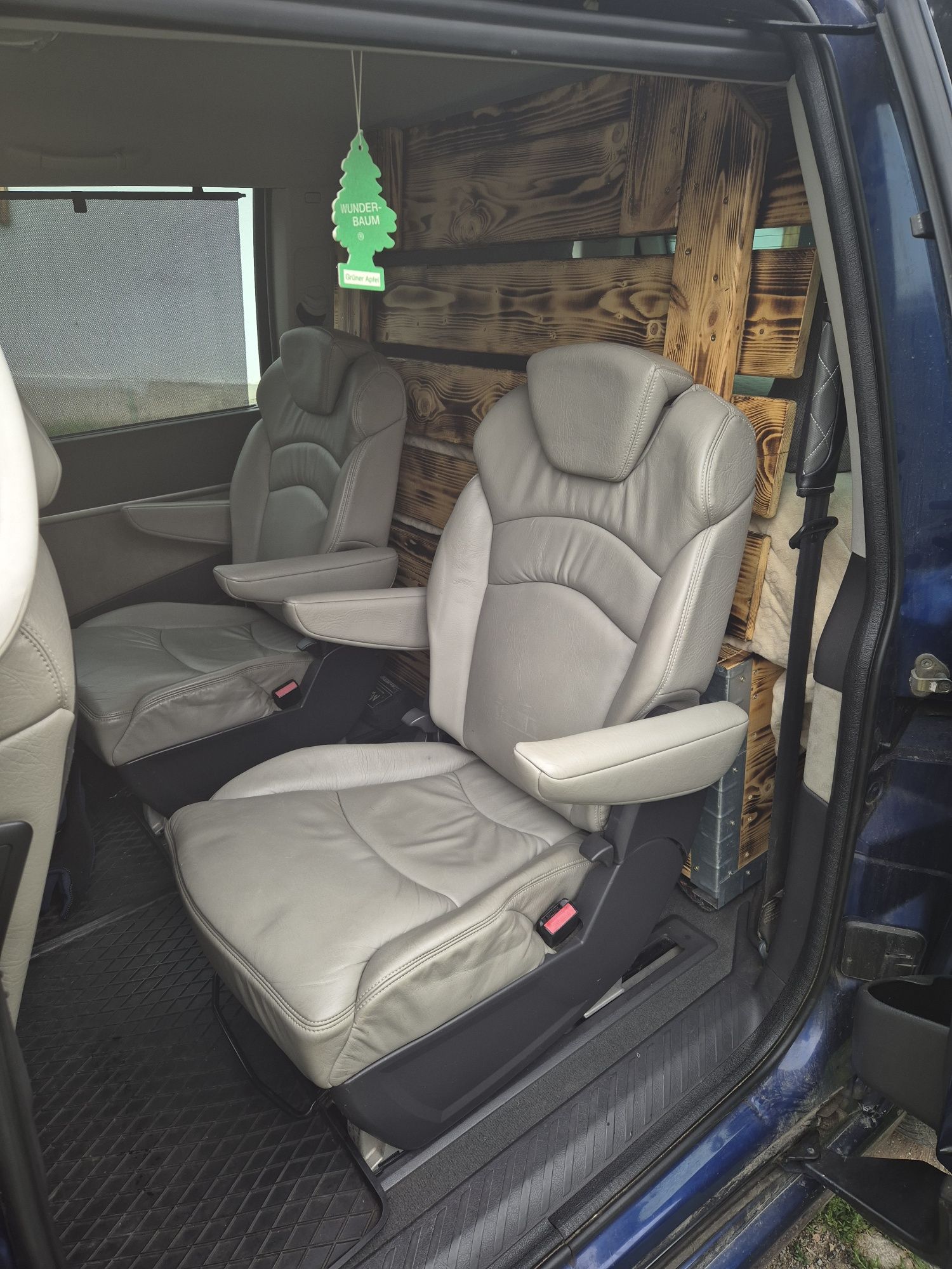 Peeugot 807 2.2 hdi mini camper