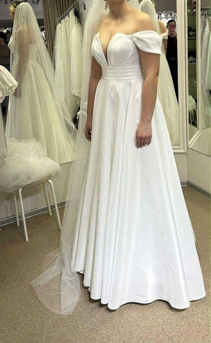 Elegancka suknia ślubna Mari Lill Olivia