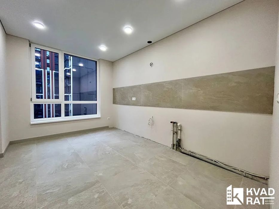 Продаю 1км квартиру з ремонтом біля Велесу