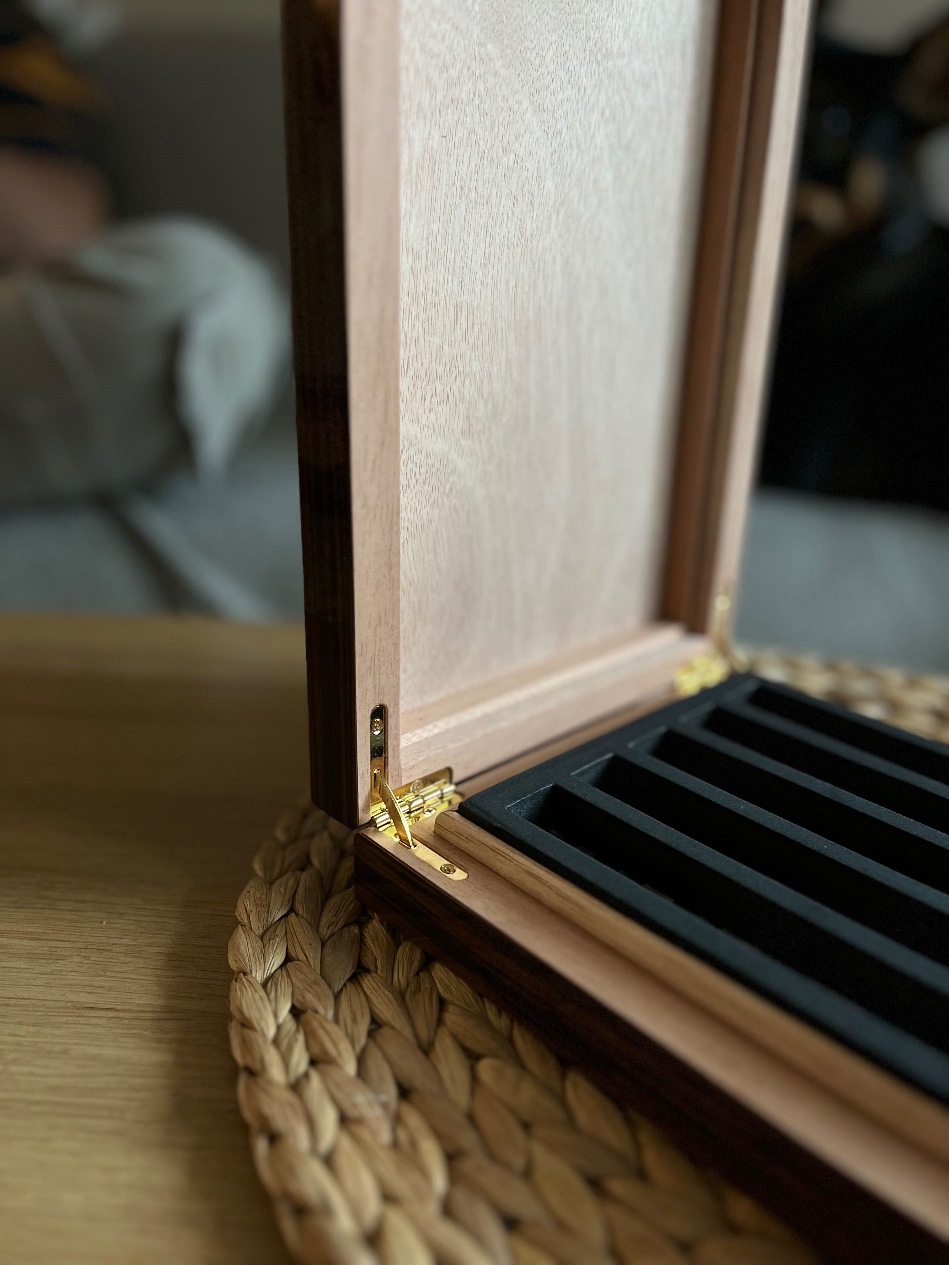 Humidor drewniany