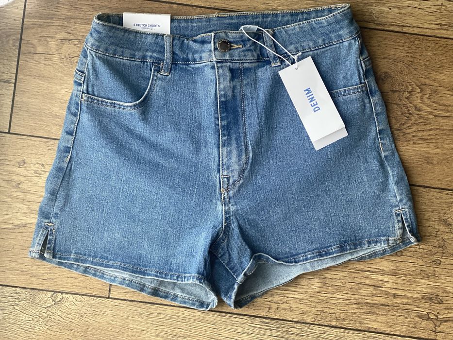 Жіночі джинсові шорти