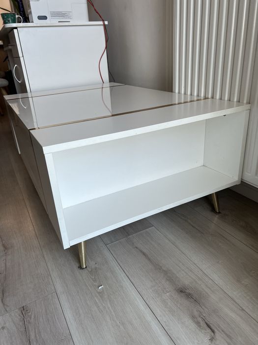 Stolik kawowy biały złoto