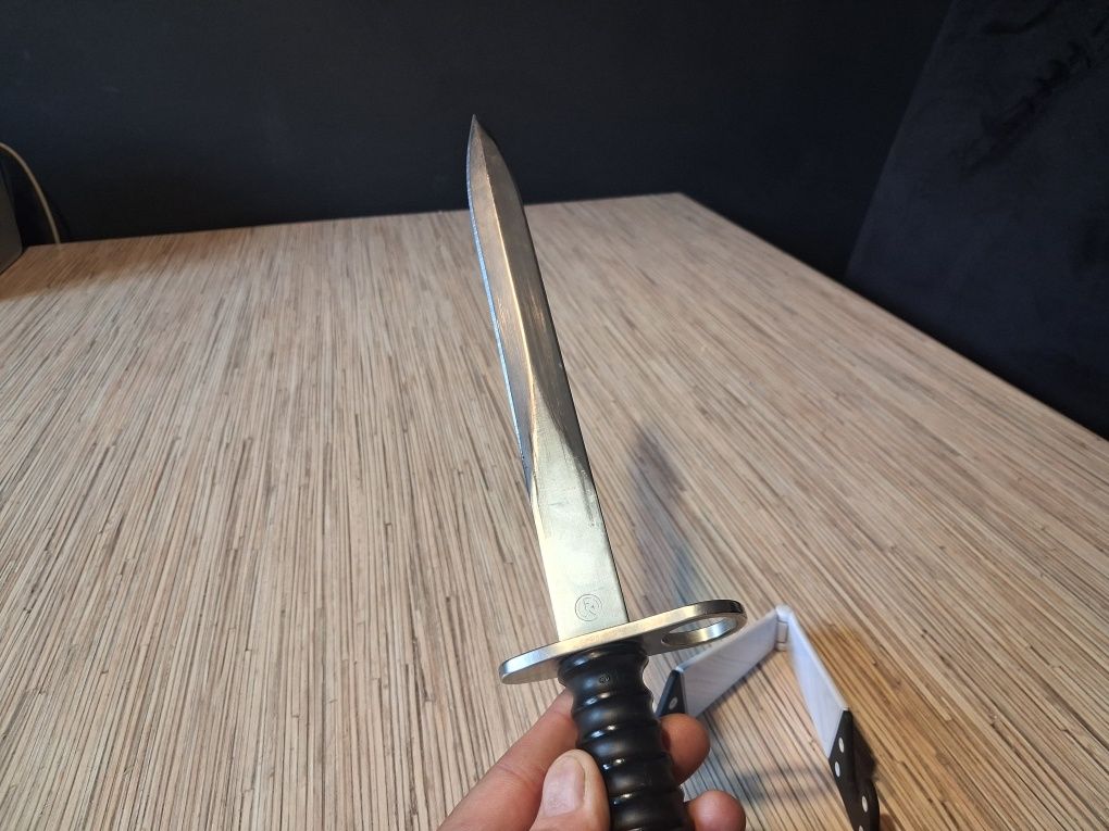Oryginał Bagnet sztyletowy M57 SG510 armia szwajcarska