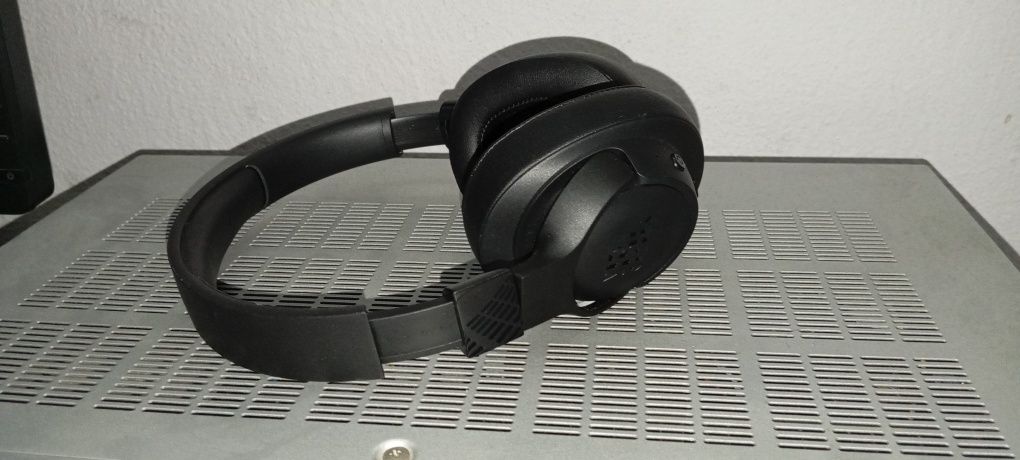 JBL - Tune 760NC