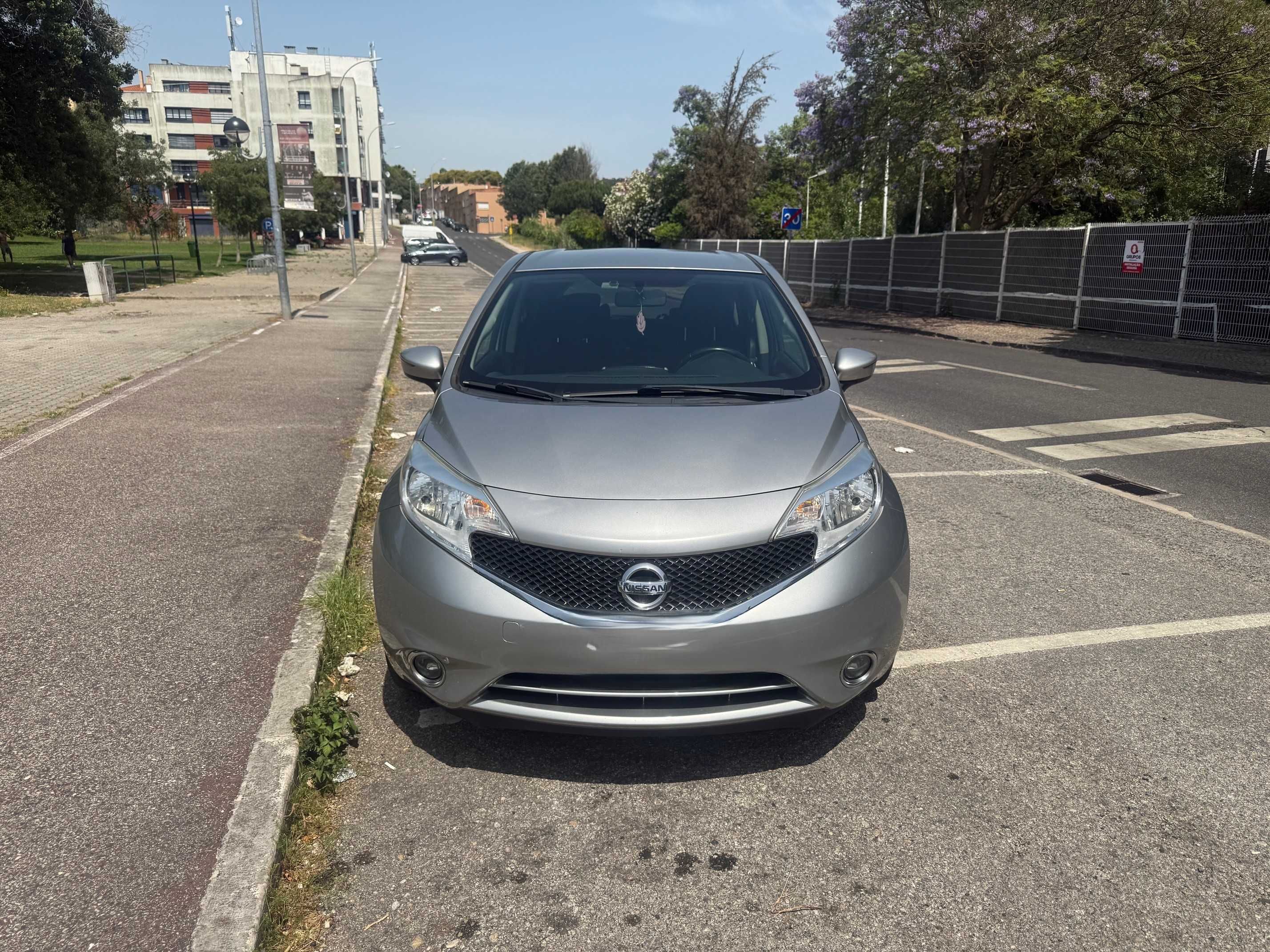 Nissan Note 1.2  - muito estimado