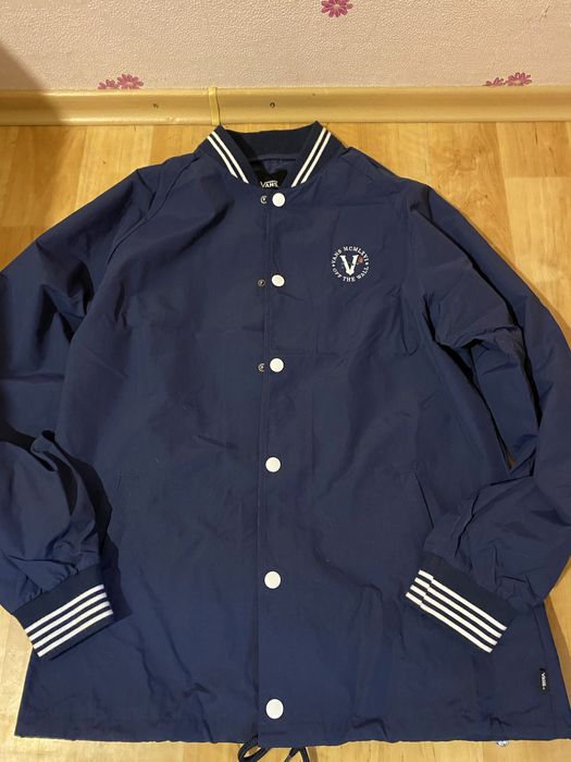 Чоловічий бомбер Vans