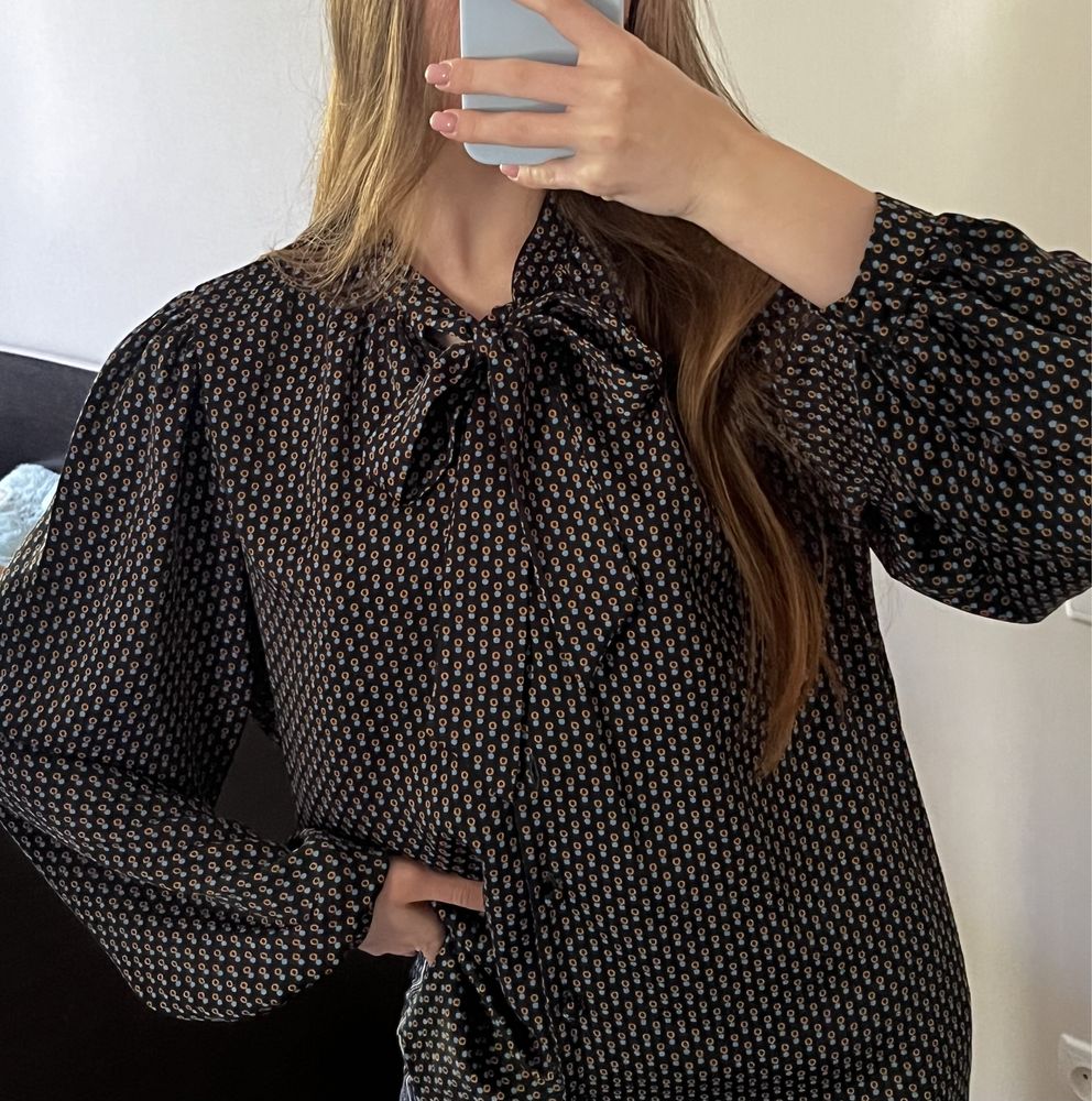 Блуза жіноча