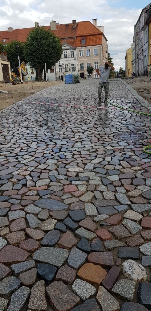 Kamień polny cięty starobruk kostka granitowa bruk granit