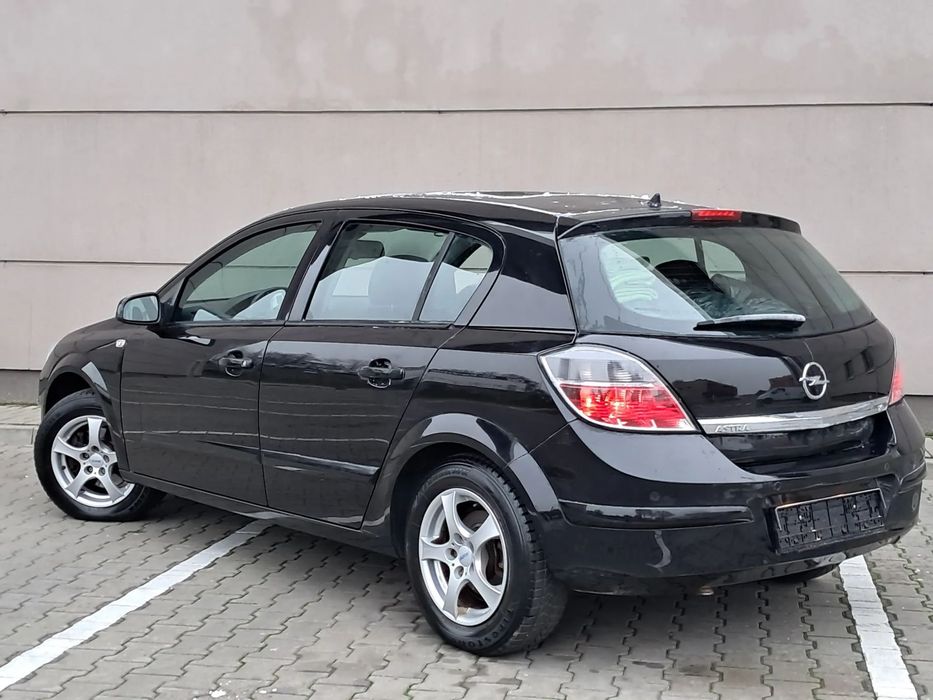 Opel Astra Opel/ Astra -1,6-115KM Edition. Przebieg,  tylko 89 tyś.