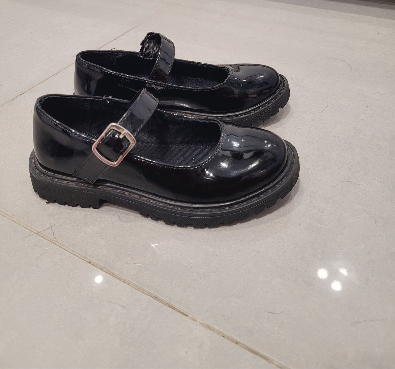 Buty loafersy reserved 28