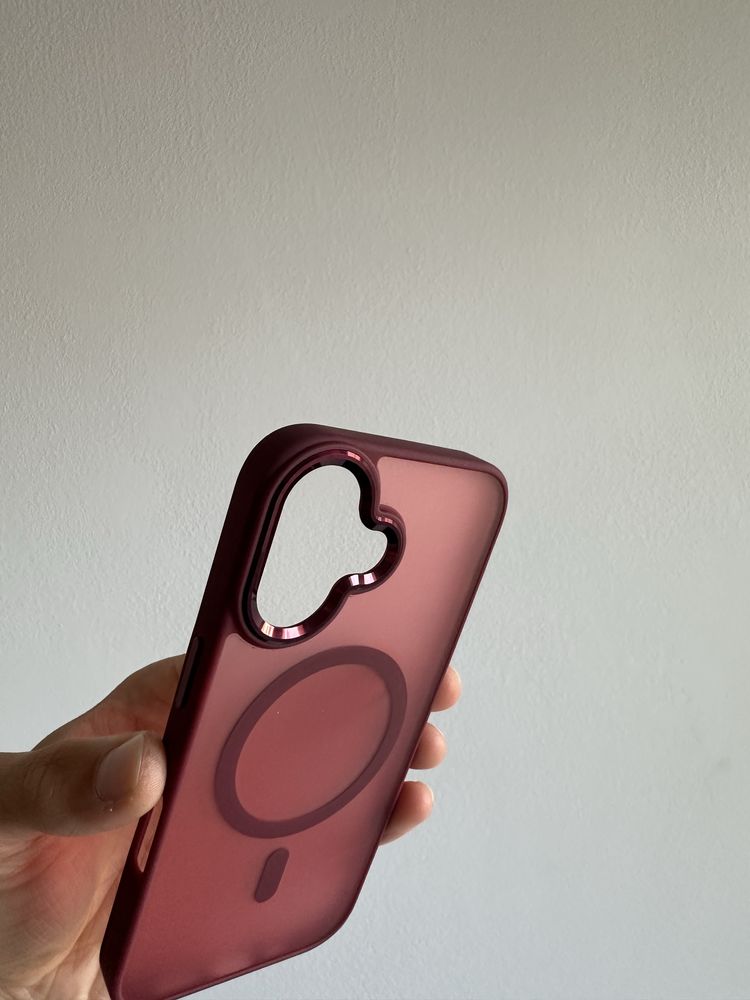 Etui Matowe czerwone MagSafe do IPHONE 16