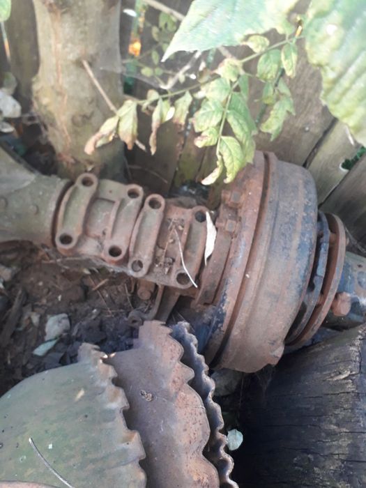 продаеться задній міст газ 51.зіл 157укорочений