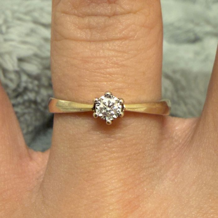 Pierścionek zaręczynowy Apart 585