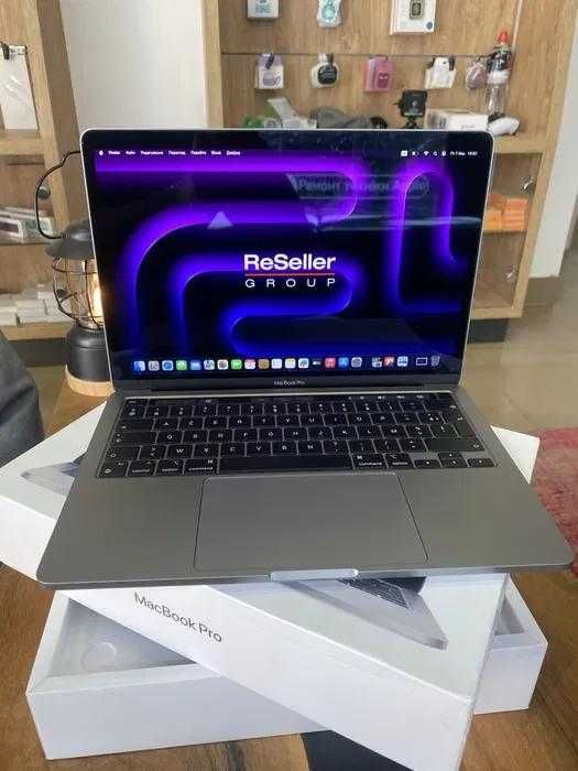 Ноутбук Apple MacBook Pro 13" M2 8/256 Space Gray (MNEH3) 2022