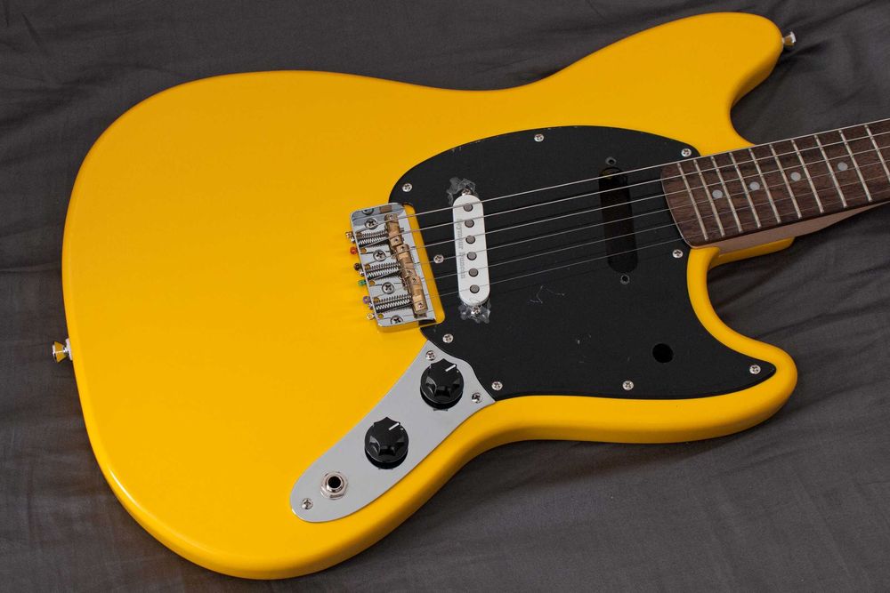Squier FSR Mustang + Upgrades (Wilkinson, Seymour Duncan)