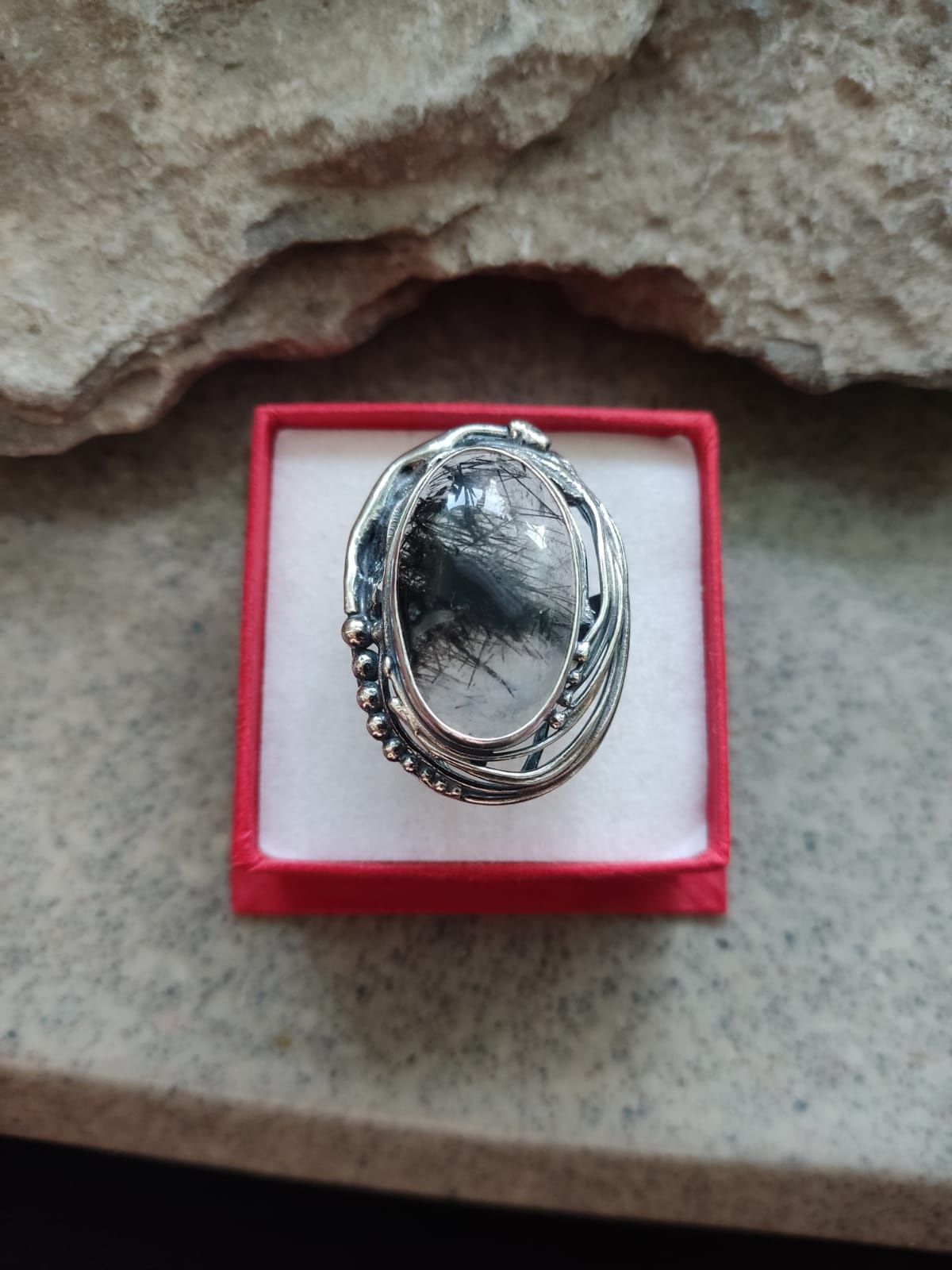 Srebrny duży pierścionek z kwarcem turmalinowym autorski srebro